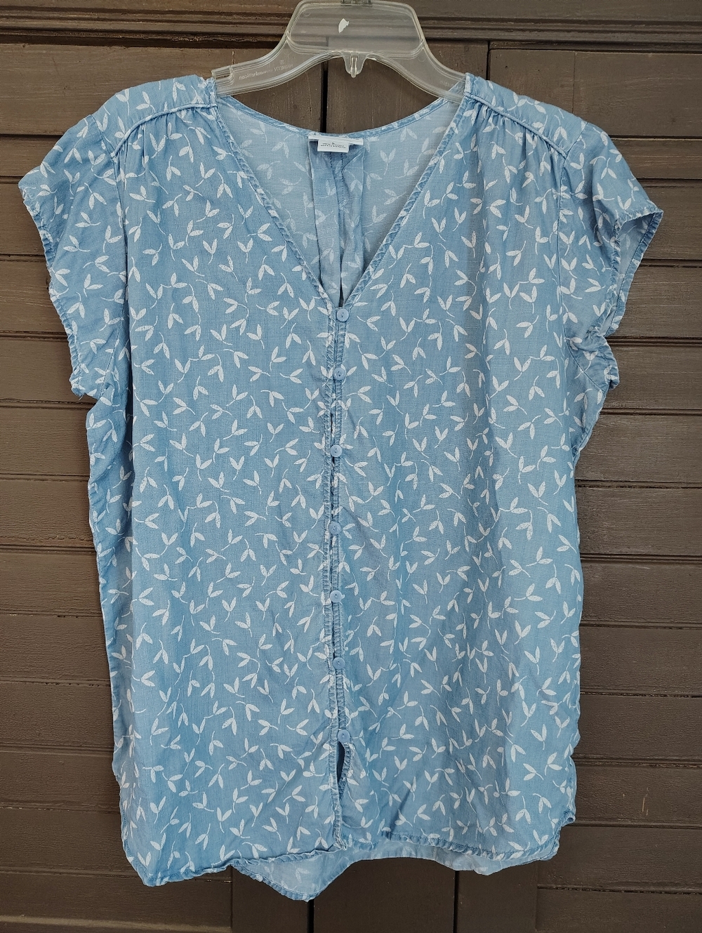 Liz Claiborne Blue Chambray Floral Cap Sleeve Top Size Large